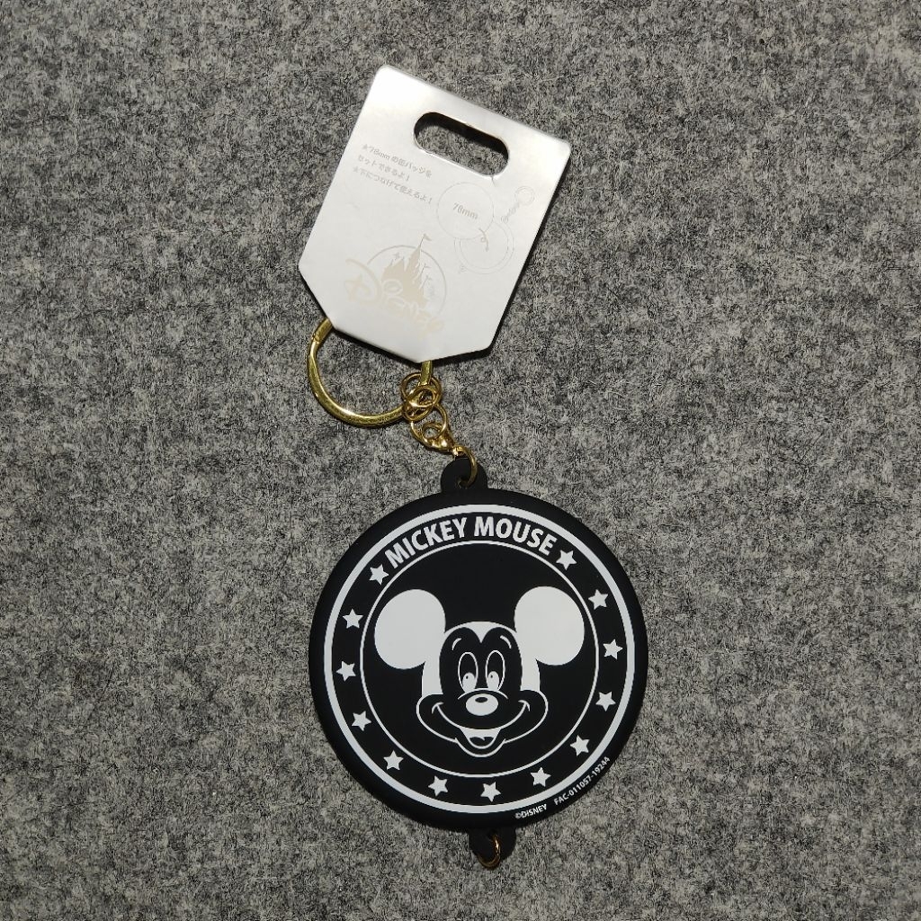 🔥พวงกุญแจ Disney Store Mickey Mouse