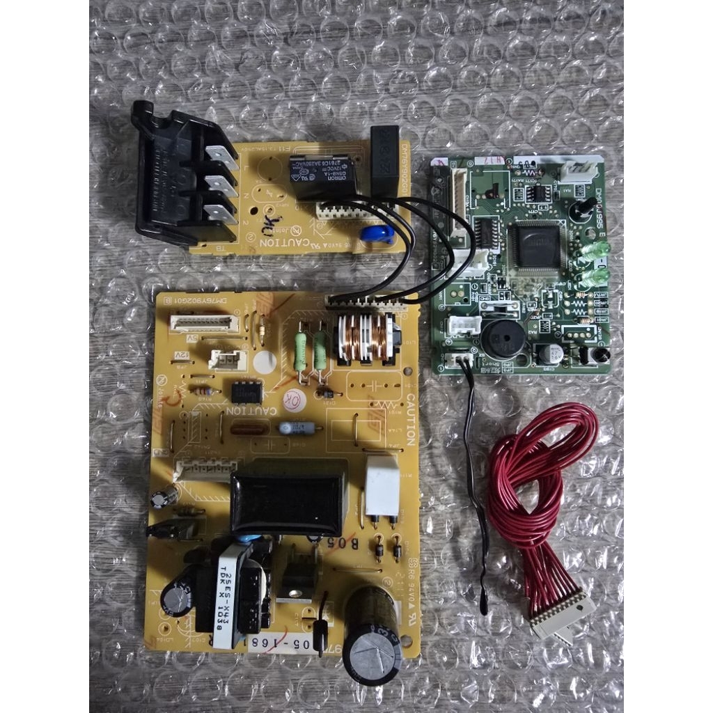 แผงวงจรพร้อมน่สรับสัณญานรีโมทMITSUBISHIพาร์ท DM00N397B💥อะไหล่ของถอด/มือสอง💥