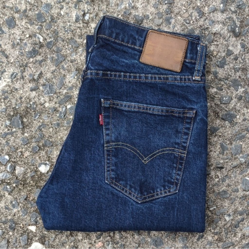 J84/32 กางเกงยีนส์มือสอง 502 Big E เอววัดจริง 32.5" ยาวทั้งตัว 41" ปลายขา 7" ผลิต Pakistan ผ้ายืด 1%