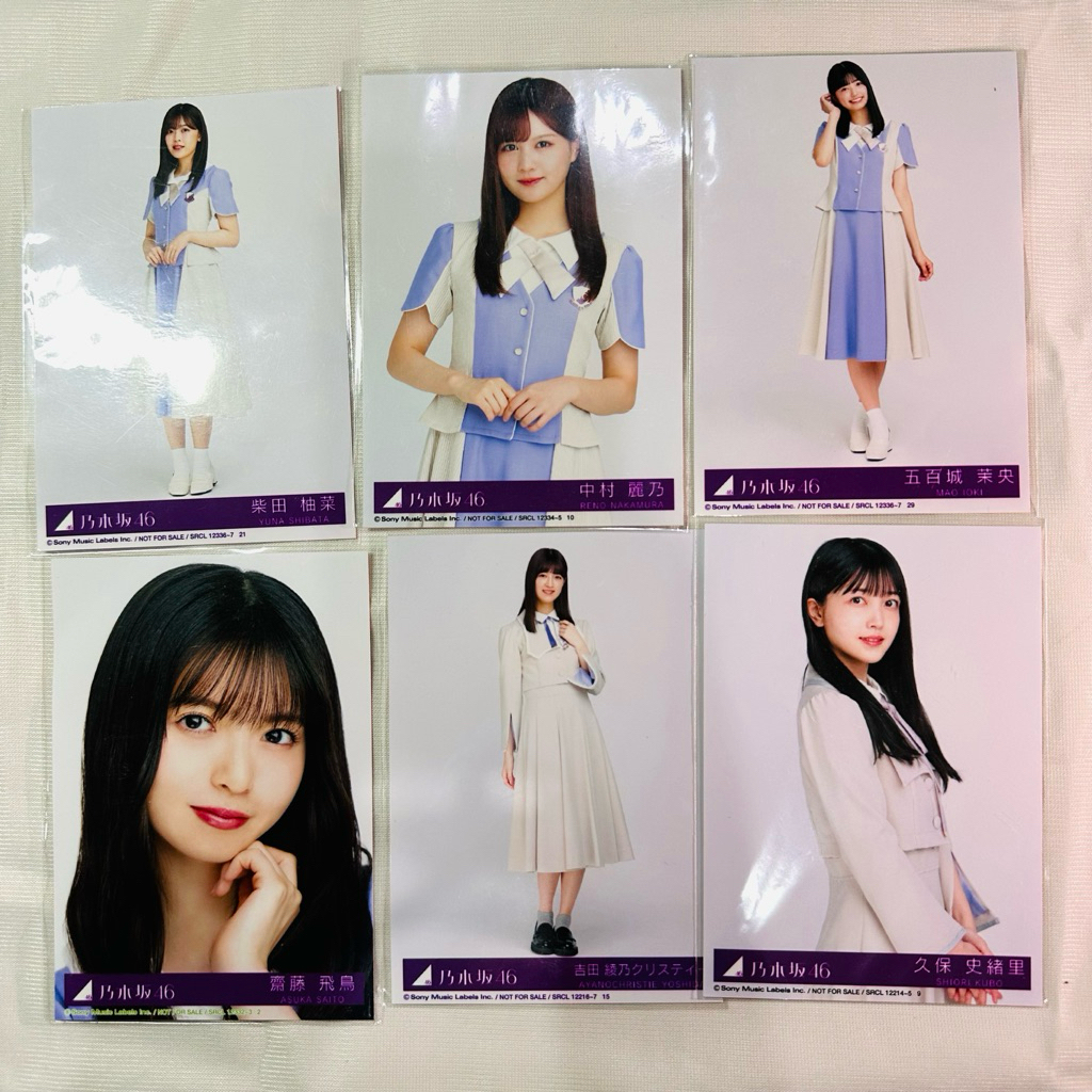 รูปสุ่มจากCD 「Koko niwa Inai mono」「Suki to Iu no wa Rock Dase」