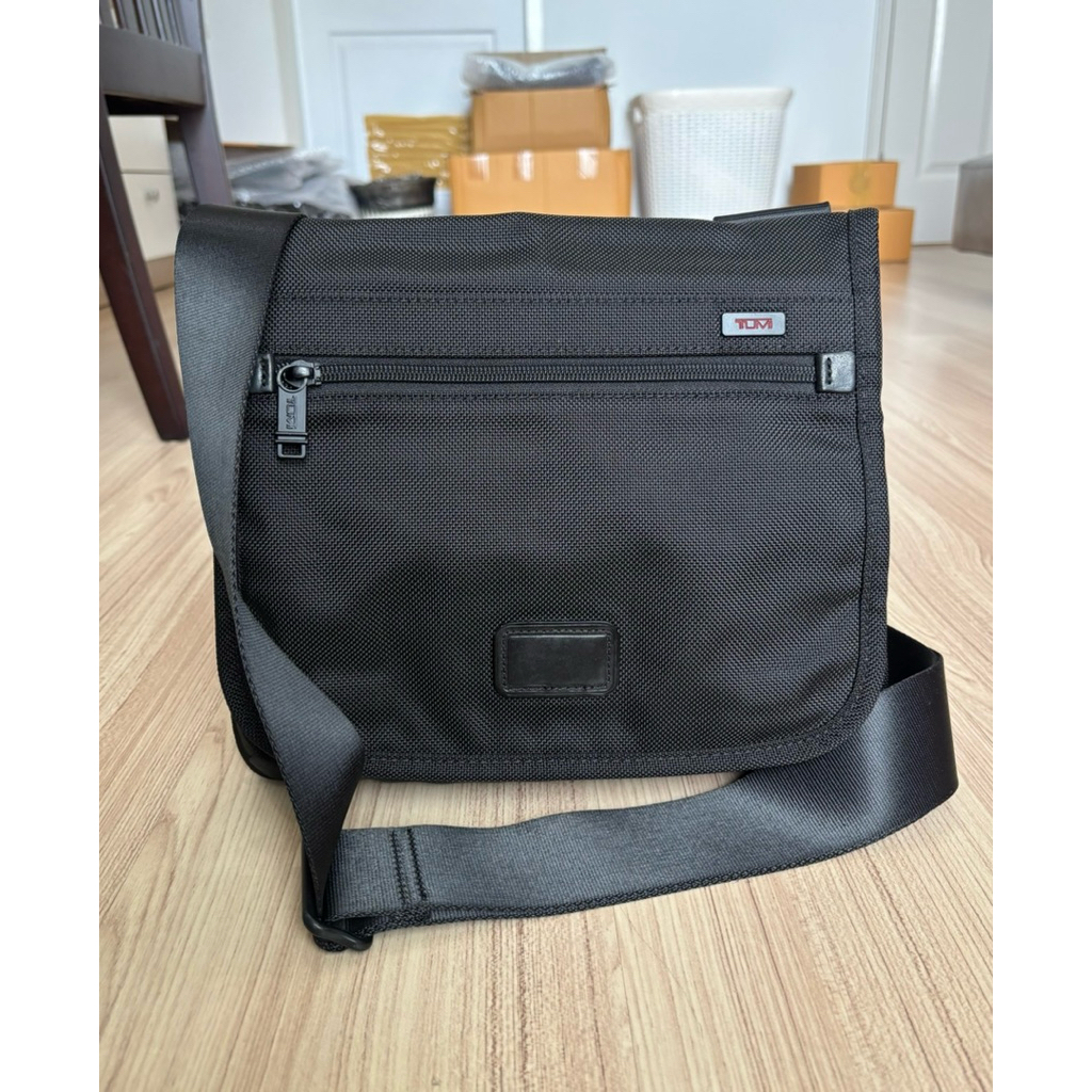กระเป๋า TUMI มือสอง ของแท้💯% สภาพยังสวย ไม่มีตำหนิปริขาด😊✨