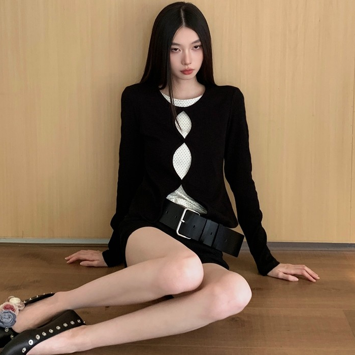 Rosie🎧พร้อมส่ง🎮ดีไซน์เก๋เก๋เสื้อเชิ้ตรัดรูปสองชิ้นติดกันเสื้อยืดแขนยาวทรงครอป สไตล์เกาหลี สายโพกาดอท  แฟชั่นผู้หญิงY2K - รูปที่ 2