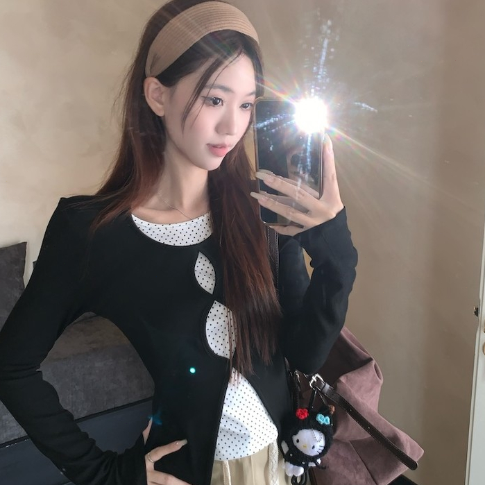 Rosie🎧พร้อมส่ง🎮ดีไซน์เก๋เก๋เสื้อเชิ้ตรัดรูปสองชิ้นติดกันเสื้อยืดแขนยาวทรงครอป สไตล์เกาหลี สายโพกาดอท  แฟชั่นผู้หญิงY2K - รูปที่ 7