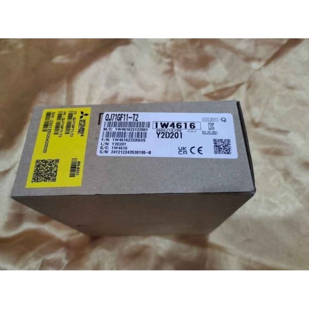 QJ71GF11-T2  PLC MITSUBISHI