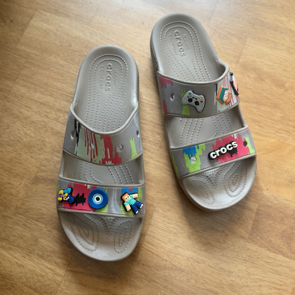 Crocs รองเท้าแตะผู้ชายมือสองของแท้ ไซส์ 44