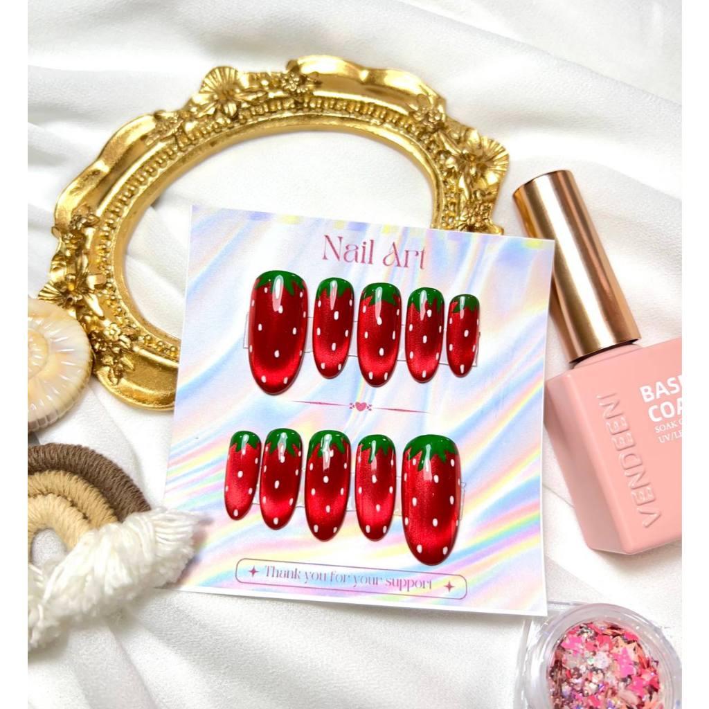 เล็บปลอมเจลเเท้100% 💅🏼 งานเพ้นท์ สตอเบอร์รี่ สีเเดงสดใส🍓✨แถมฟรี! อุปกรณ์ติดเล็บให้ทุกเซ็ต❗️