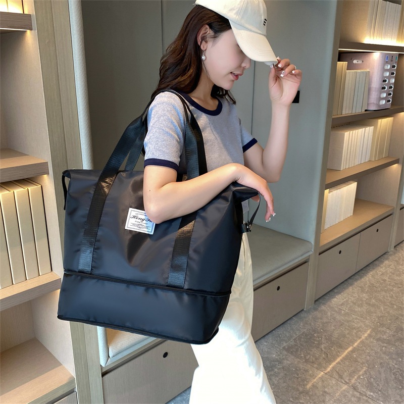 【ลดราคาจำกัดเวลา】กระเป๋าเดินทาง กระเป๋ากีฬา กระเป๋าใส่เสื้อผ้า พับเก็บได้ จุของได้เยอะ กันน้ำ แมทช์ง่าย แฟชั่น ฮอตฮิ