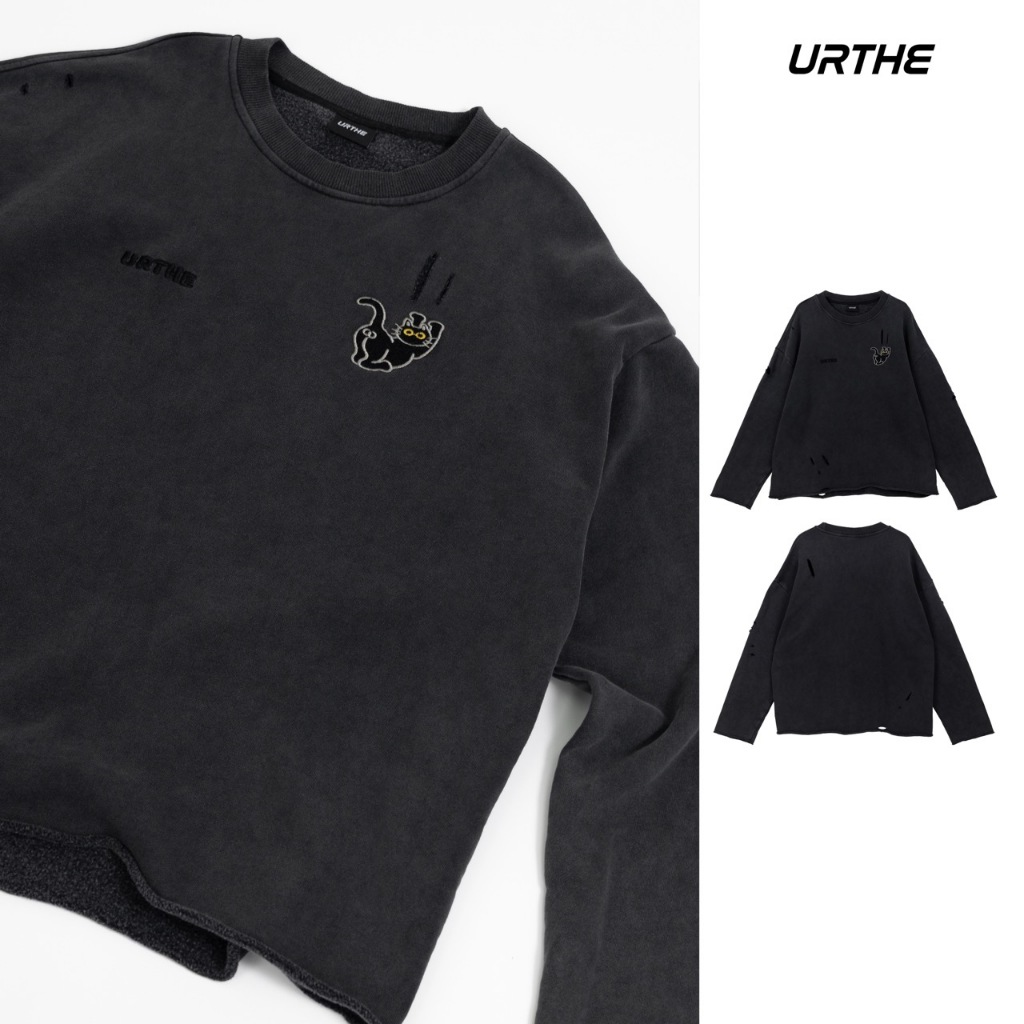 URTHE - เสื้อสเวตเตอร์ เเต่งขาด Oversize รุ่น TROUBLE PAWS SWEATER