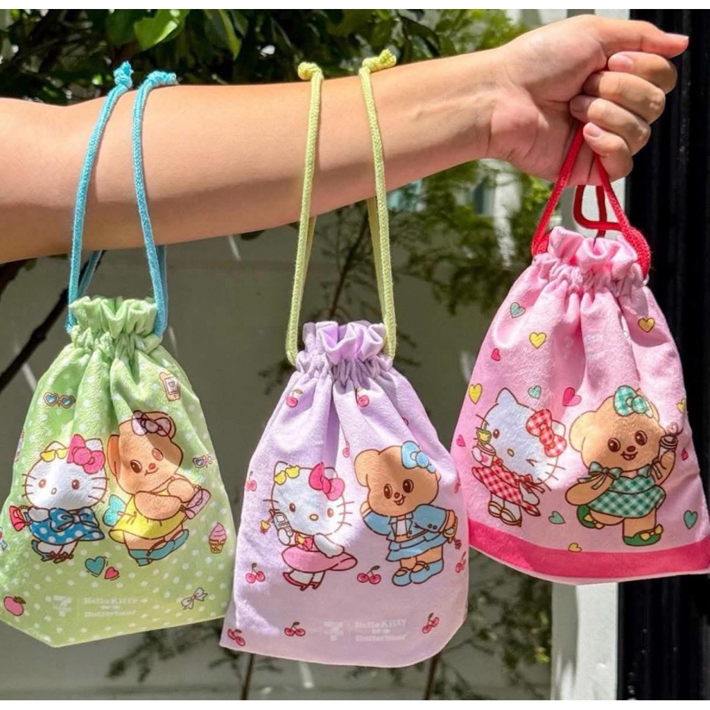 พร้อมส่ง ของพรีเมี่ยม 7-11 ถุงผ้าหูรูด Hello kitty & Butter bear คิตตี้กับน้องหมีเนย ของแท้100%
