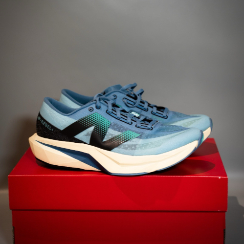 New Balance Rebel V4 light blue