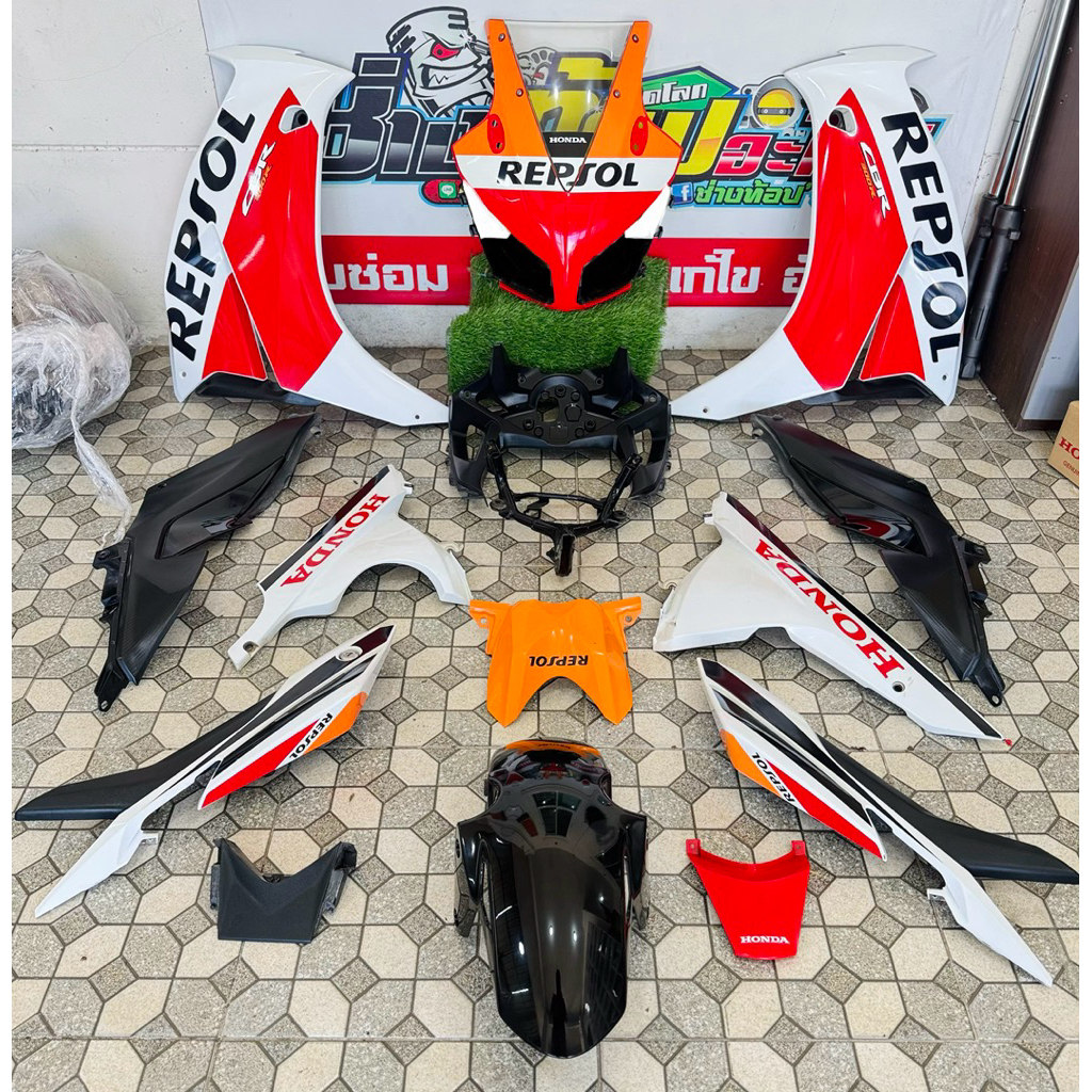 ชุดสีcbr300r ครบชุดยกคัน ครบชุดยกใส่ รถเดิม หรือใส่รุ่นอื่นๆได้ครับ
