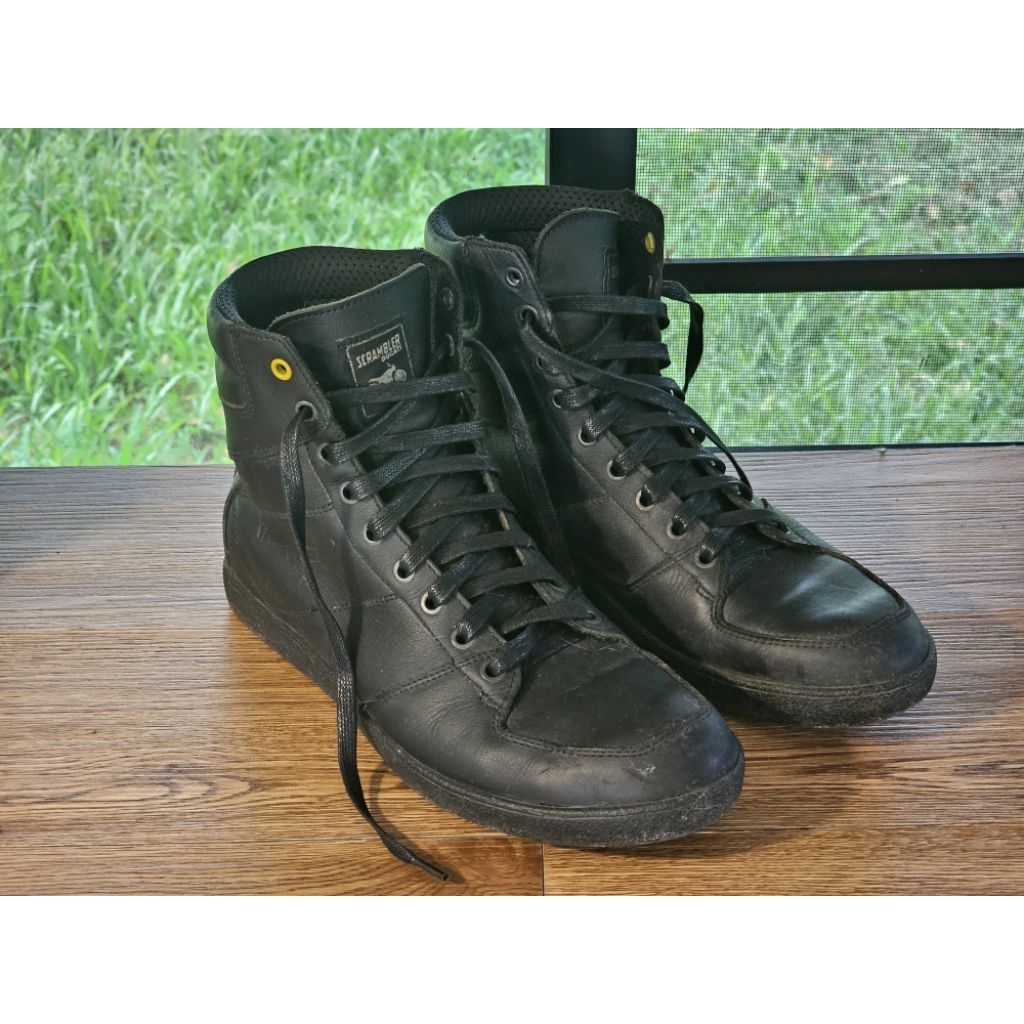 รองเท้าขี่มอเตอร์ไซค์ Scrambler Ducati by TCX