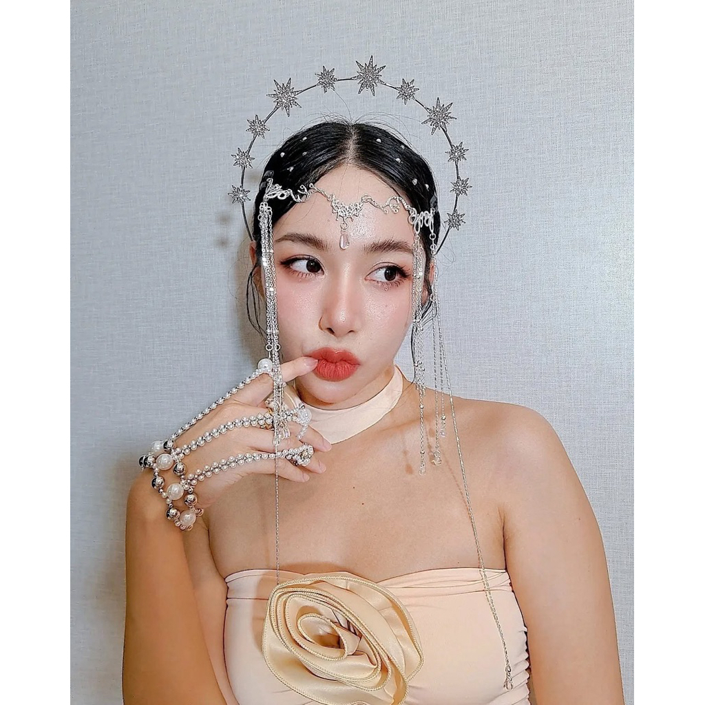 ⭐️ที่คาดผมแฟชั่น อลังการ ประดับดาวตั้งขึ้น สวยปัง โครตจะเด่น ใส่ออกงานได้ ไม่บีบหัวจ้า