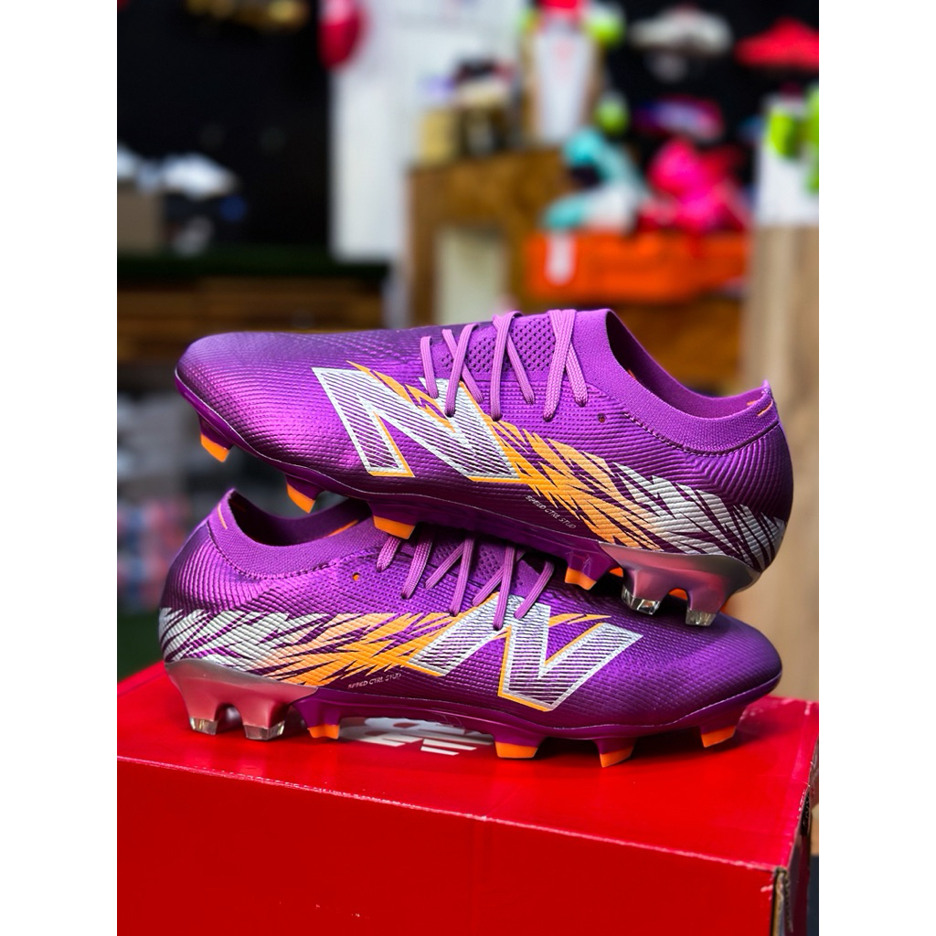 New Balance Furon V8 Pro FG ตัวท็อป