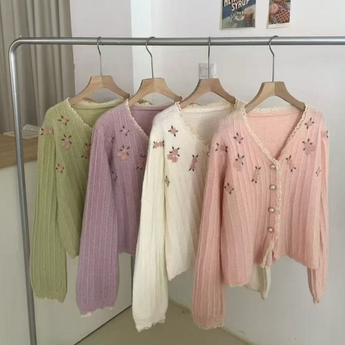 🔥พร้อมส่งจากไทย🔥เสื้อคาร์ดิแกนถักคอวีแขนลูกไม้ปักดอกไม้แบบใหม่