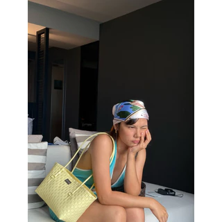 กระเป๋าสาน Vida รุ่น Saan Bag สะพายข้างขึ้นไหล่ได้