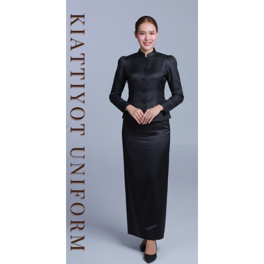ชุดไทยจิตรลดาสีดำ สำหรับใส่ร่วมงานไว้อาลัย ตัดเย็บทั้งชุดจากตาลี ปกคอตั้ง แขนยาว กระโปรงทรงป้ายยาวผ่าด้านหน้า มีซับใน