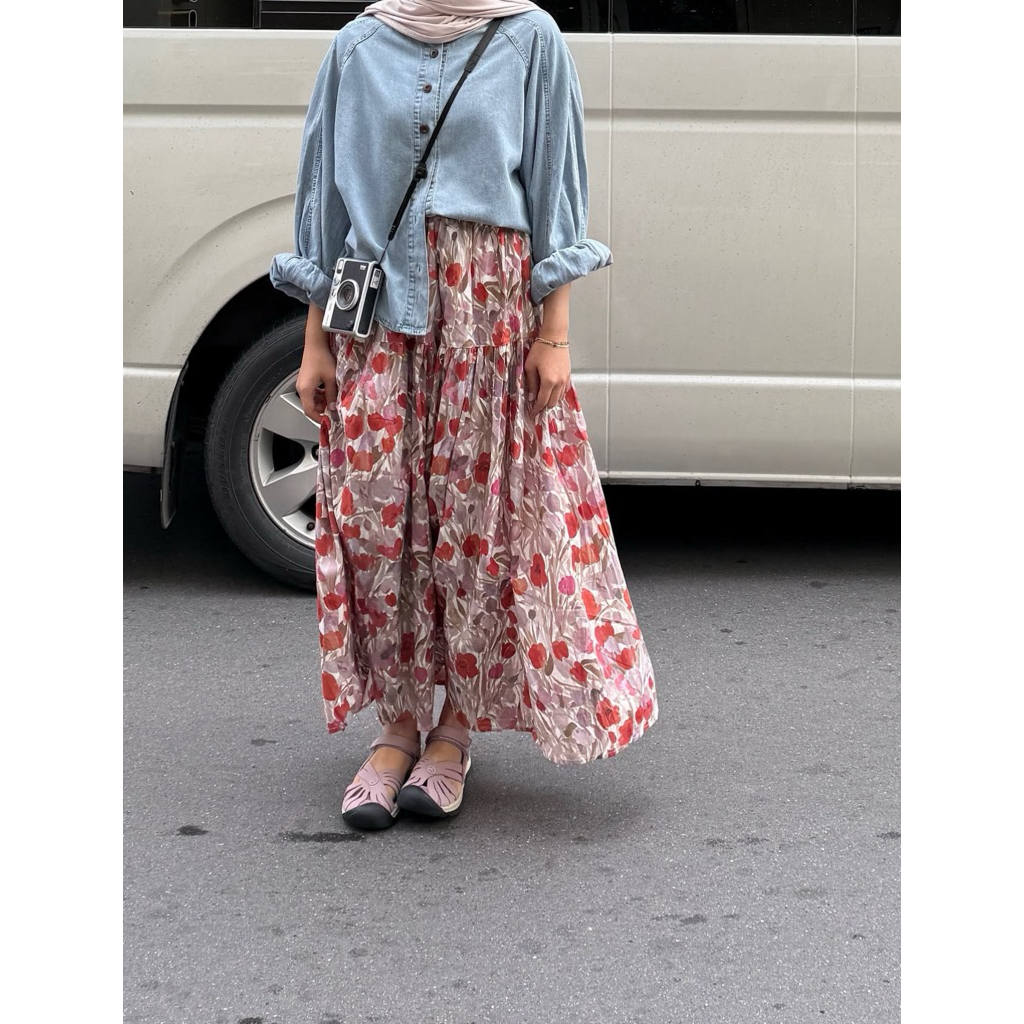 Floral skirt กระโปรงผ้าพิมพ์ลายสวนดอกไม้ สีสดใส เอวยางยืด ทรงบาน ฟรีไซซ์