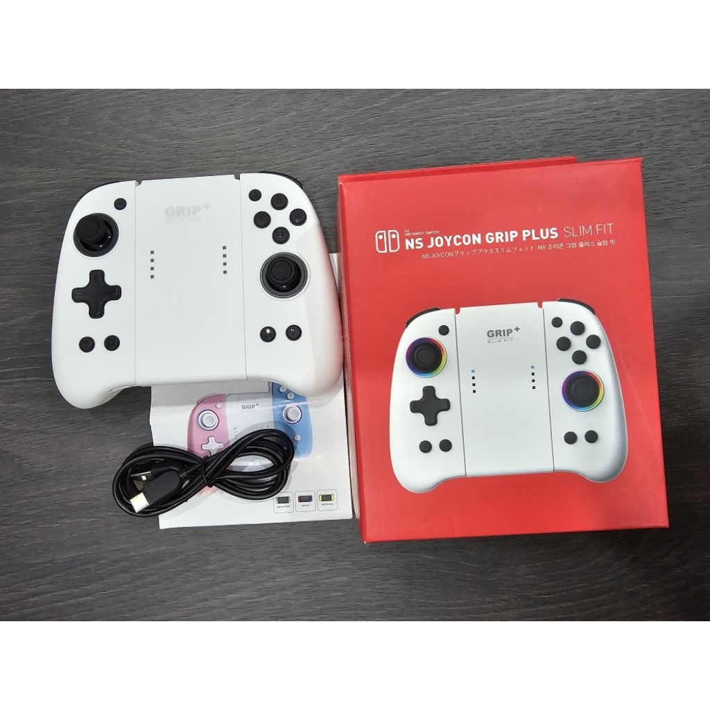 ส่งต่อ!!NS Joycon Grip Plus Silmfit (มือสองสภาพดี)