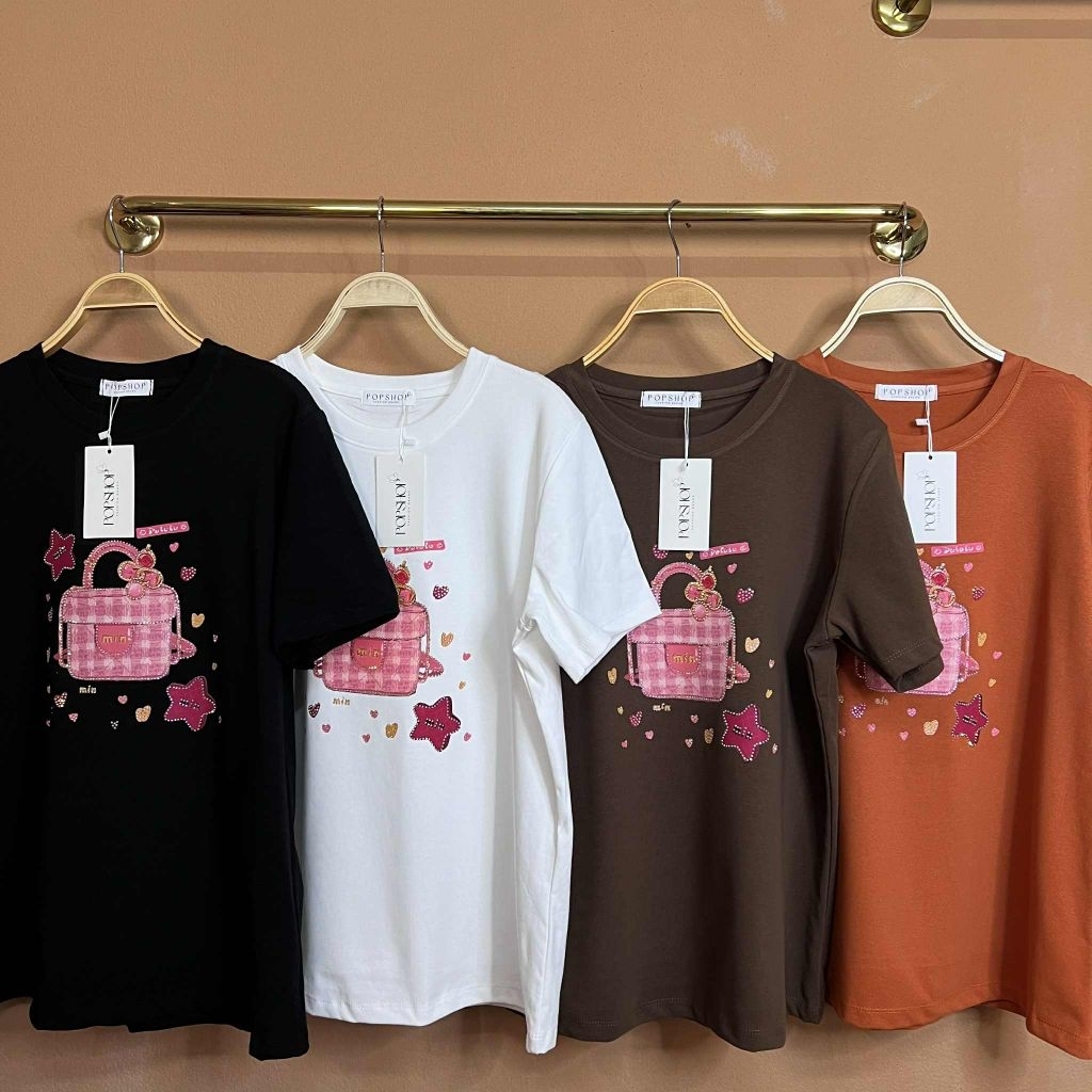 เสื้อยืดป้ายPOPSHOP รุ่น กระเป๋า(min) อก40"-46" ยาว27“