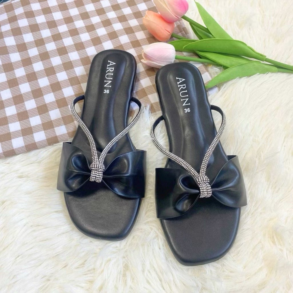 รองเท้าแตะแฟชั่น ARUN Z 37 มือ2