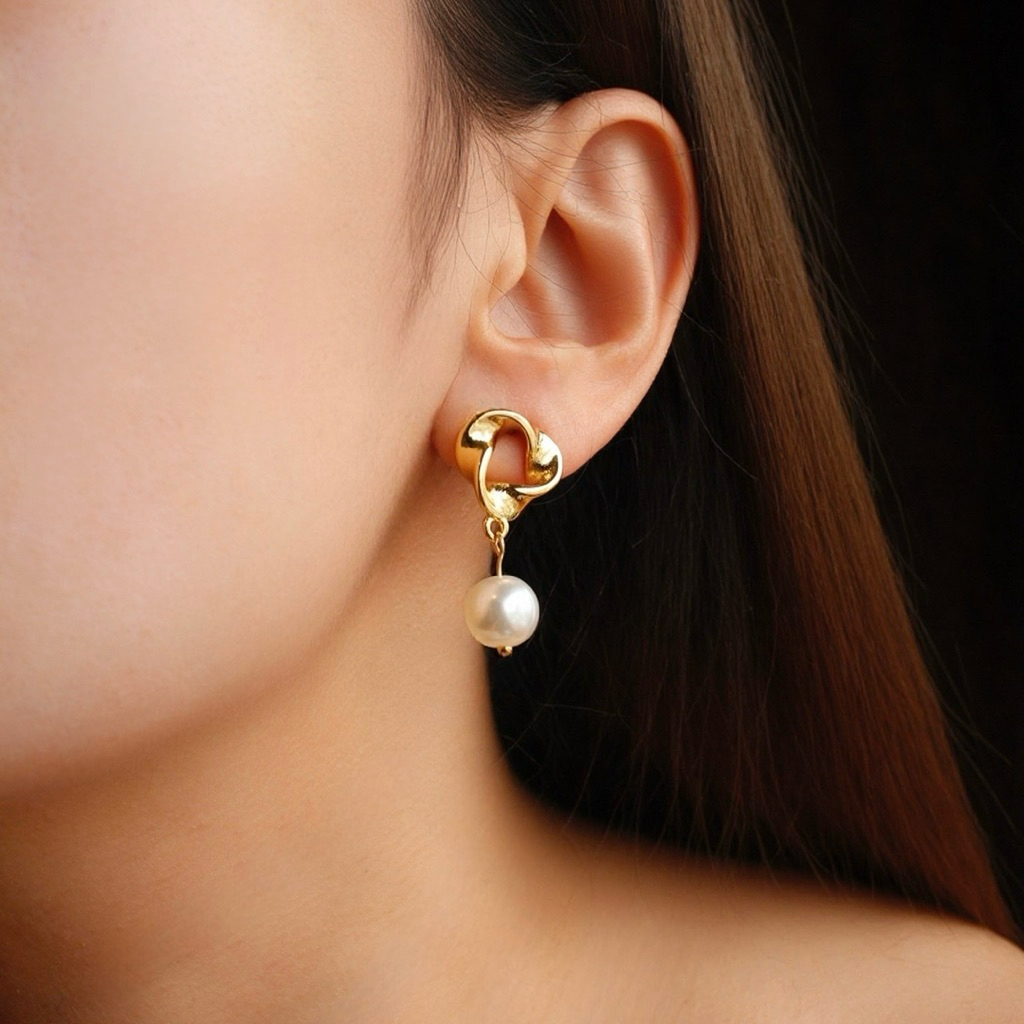 TIARA Pamela Pearl Earrings