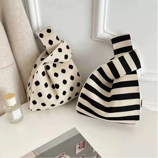 Cute_Girl กระเป๋าถือ bag สไตล์เกาหลี ins ลายสก็อต ลายจุด ลายทาง พกพาได้ ขาวดำ อเนกประสงค์ เรียบง่าย
