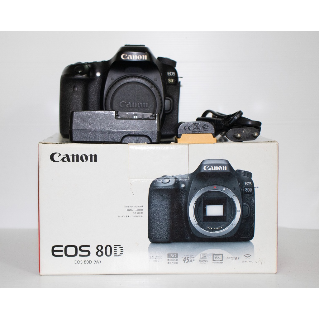 Canon 80D มือสอง สภาพใช้งาน มีริ้วรอยการใช้งานเล็กน้อย อดีดประกันศูนย์