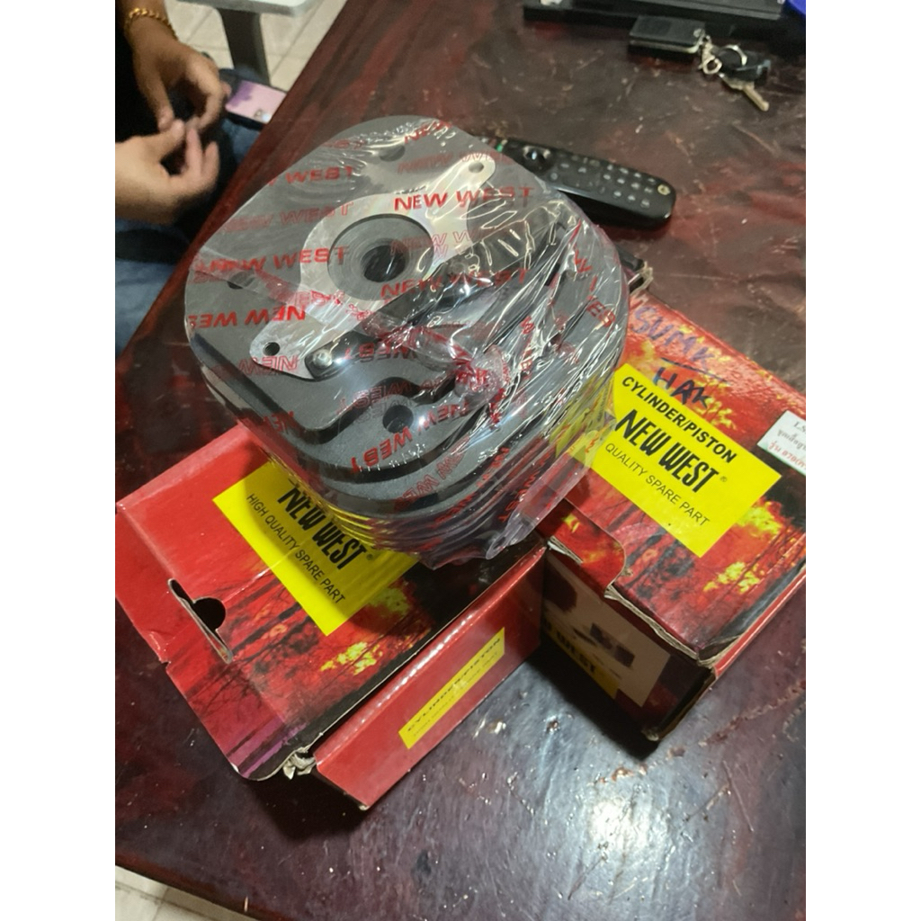 เสื้อสูบ 070 stihl070 ยี่ห้อ NEWEST แท้ 100%ชุดเสื้อสูบ ลูกสูบแหวน ครบชุด พร้อมใช้งาน เสื้อms070