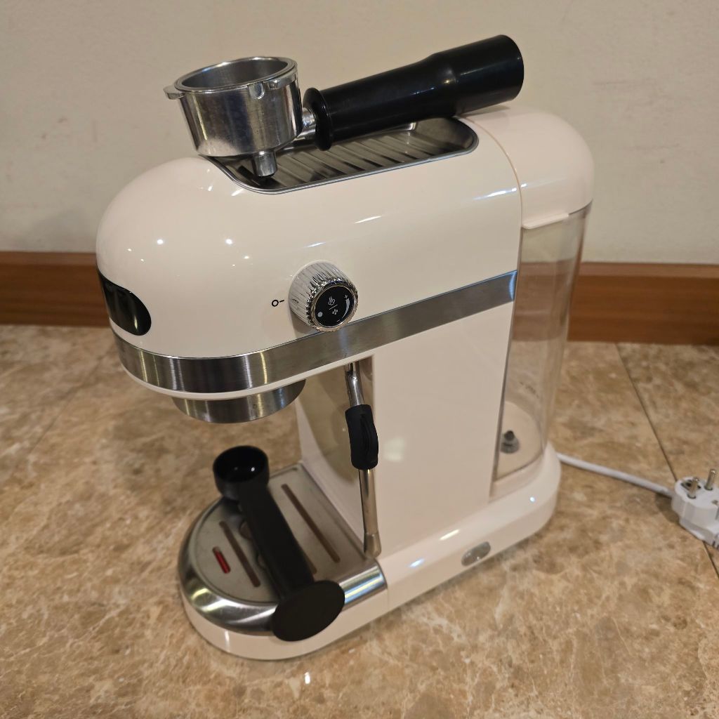 เครื่องชงกาแฟ Simplus EM3101 20 bar espresso machine และ เครื่องบดเมล็ดกาแฟ Asguard (สินค้ามือสอง)