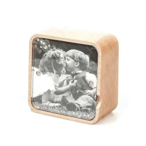 กล่องดนตรีไขลาน รุ่น photo frame music box เลือกเพลงได้ ใส่รูปได้ สลักได้ กล่องดนตรีไม้แท้ แบรนด์ Sankyo