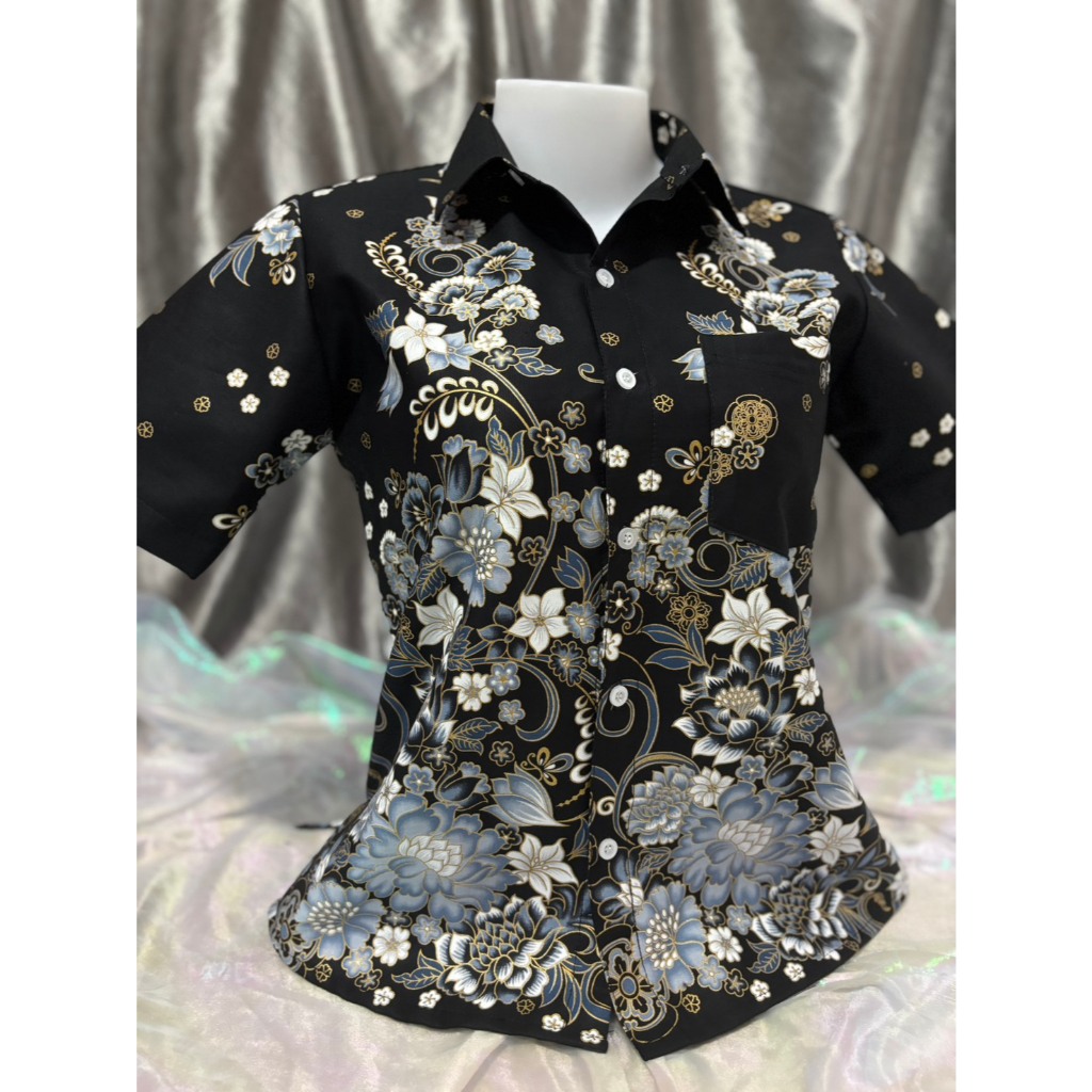 เสื้อเชิ้ตอัดกาว โทน 🤍 ขาว~ดำ "สีดำพื้น" อัดกาวอย่างดีผ้านิ่มใส่สบายไม่ร้อน ร้านผ้าไทยบ้านรอดวงษ์