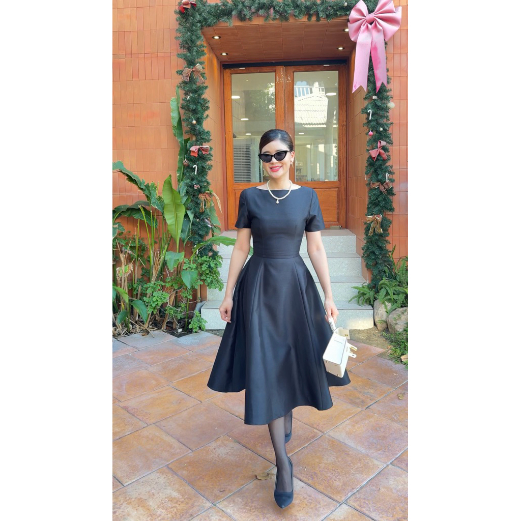 ชุดขาว ชุดทำบุญ ชุดพรีเวดดิ้ง