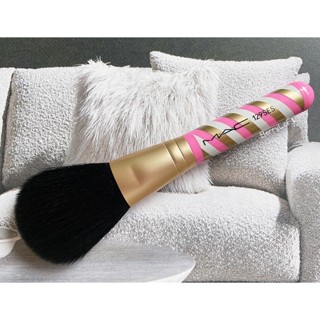 M.A.C Powder / Blush Brush 129SES แปรงแต่งหน้า ที่สามารถใช้ง…