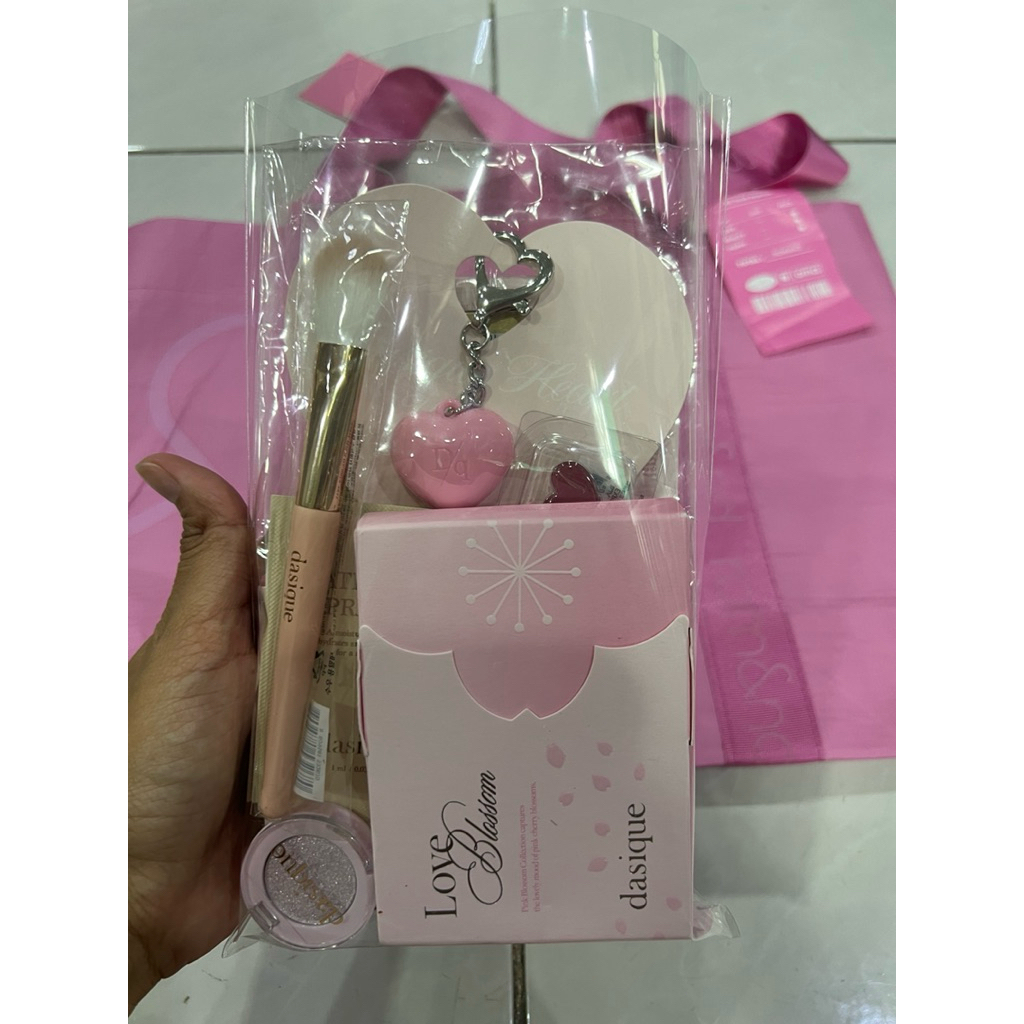 ถุงจุ่มเครื่องสำอาง dasique สาขาซองซู เลือกสีได้ทั้ง warm และ cool พาเลทตา พร้อมถุงผ้า ทักข้อความข้อ