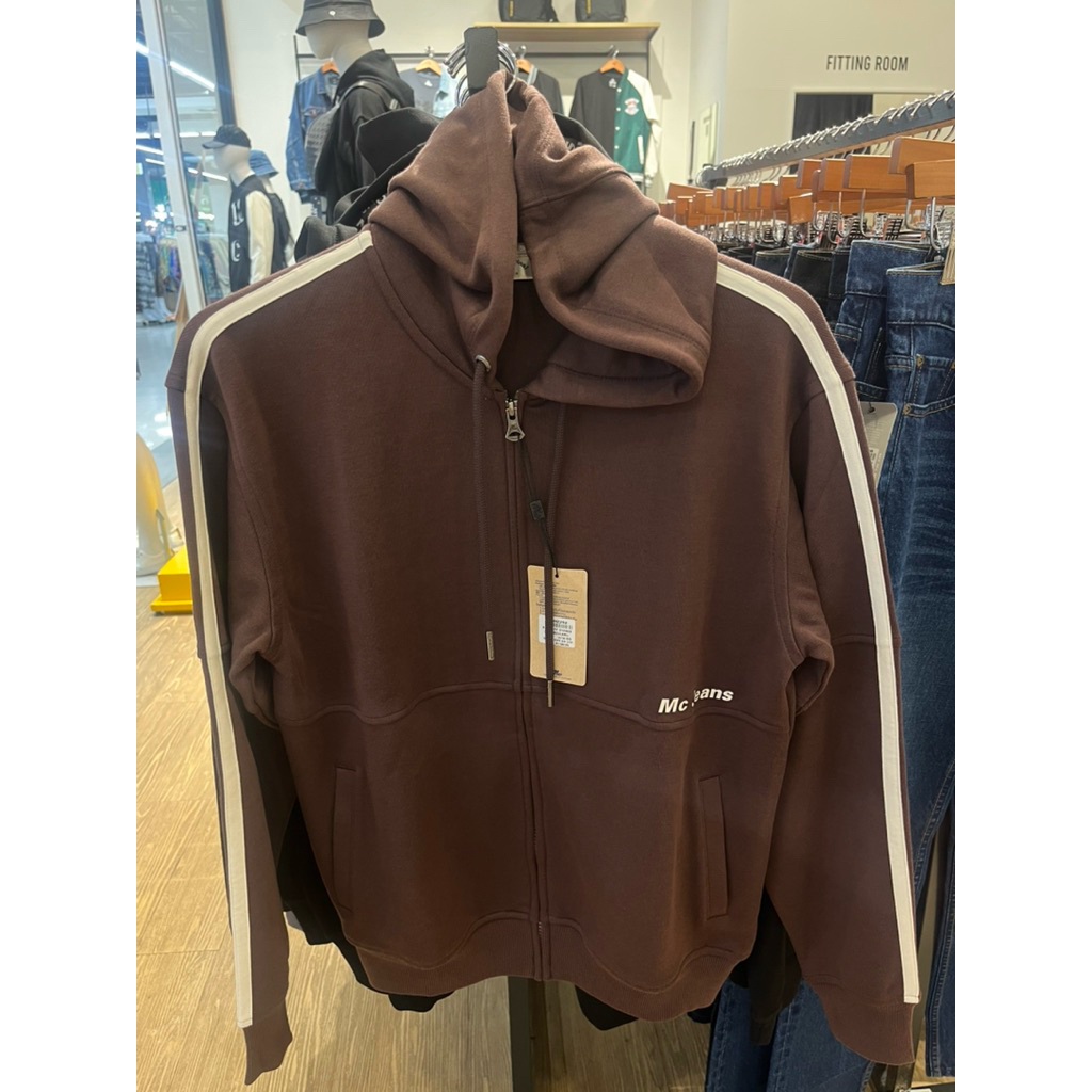 [พร้อมส่ง] ต้อนรับลมหนาว❄️ เสื้อแขนยาวมีฮู้ด MC Jeans รุ่นใหม่ สีน้ำตาล ของแท้100%✅ มีครบไซส์ บริการ