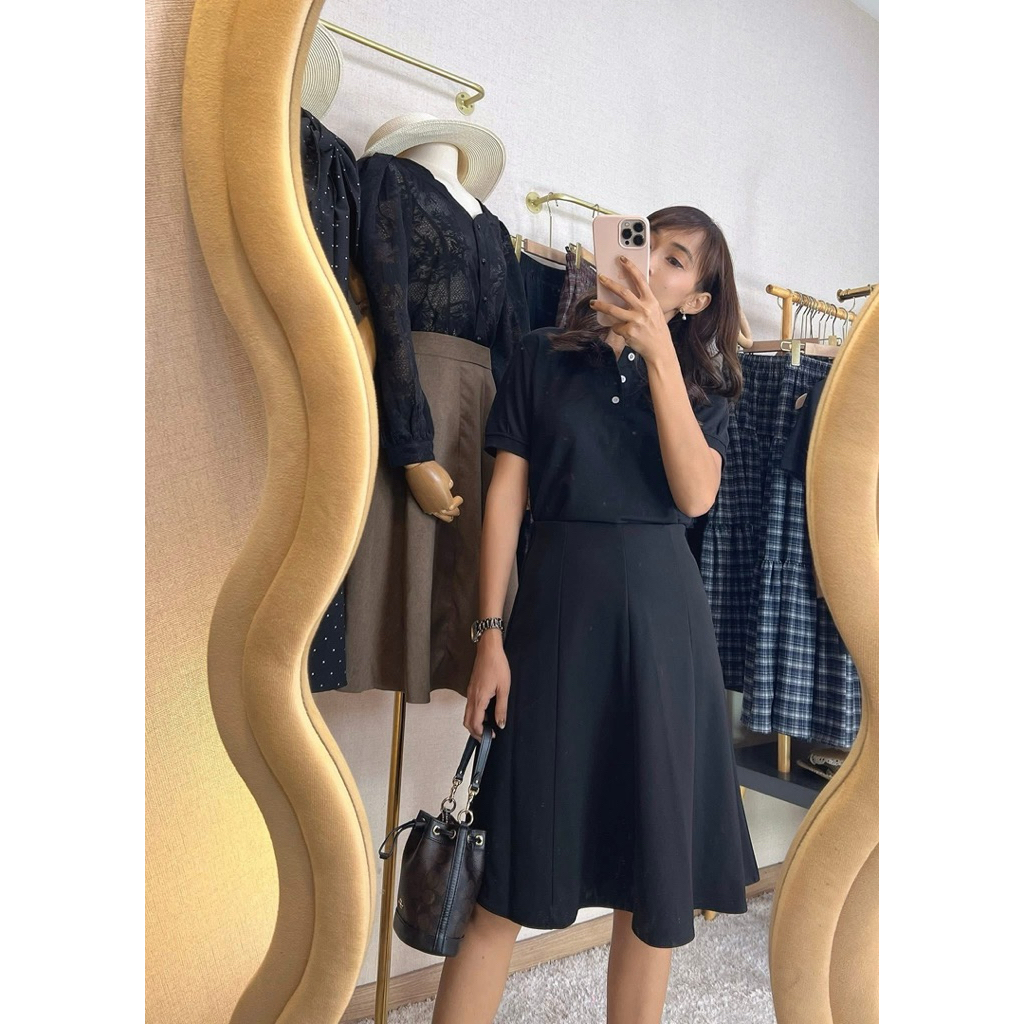 กระโปรงสีดำทรง8ชิ้นไม่มีขอบเอวS20