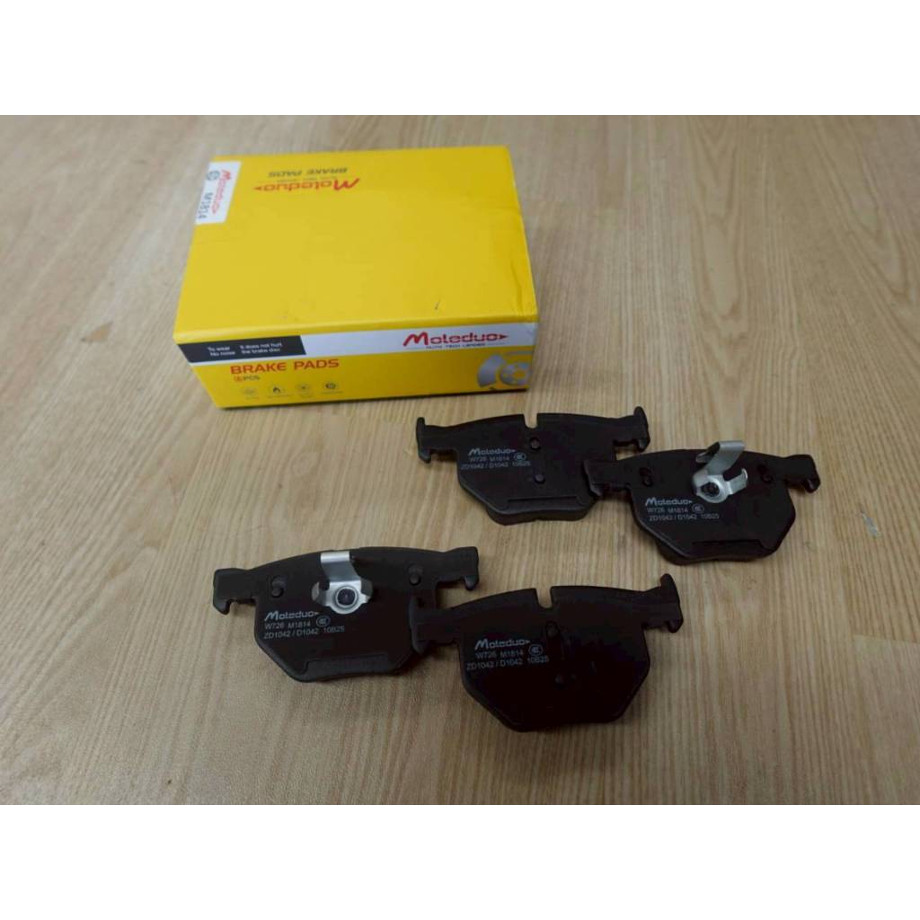 ผ้าเบรคหลัง BMW Series 5 E60 520i 523i 525i 520d