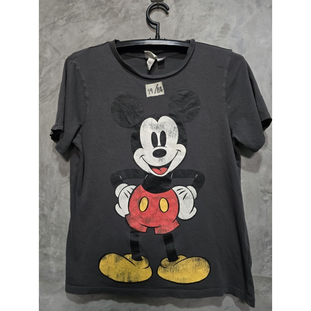 เสื้อยืดมือสอง อก19'ยาว24' มิกกี้ เมาส์ดิสนีย์ป้ายคอ H&M ดิสนีย์