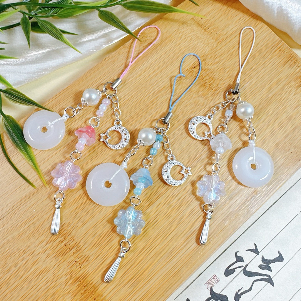พวงกุญแจ ประดับจี้ ประดับพู่ไหม ที่ห้อยโทรศัพท์ พวงกุญแจ Handmade