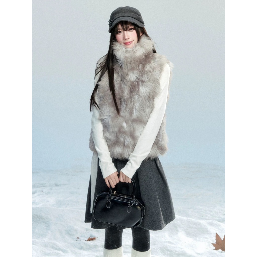 Fragile Heart - Gray Cloud Embraces Warmth Fur Vest