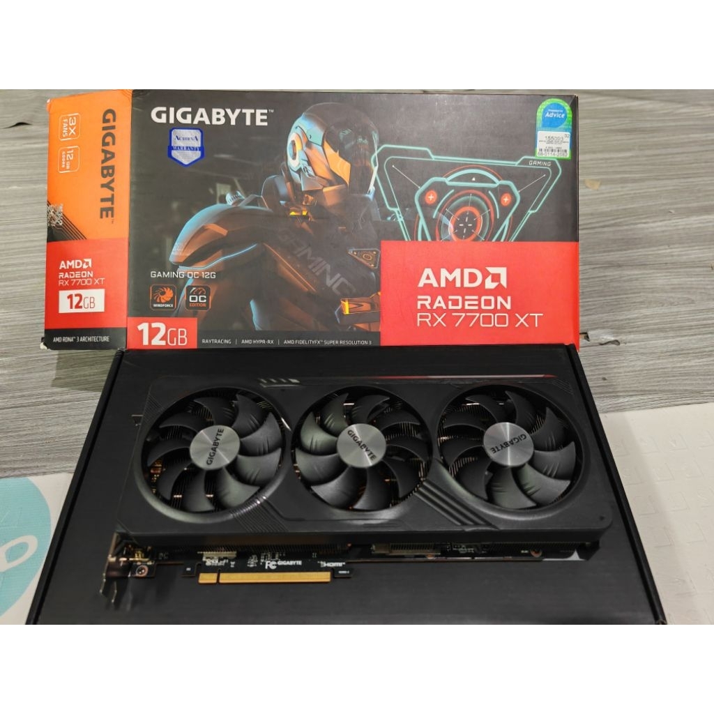 Gigabyte RX7700XT 12G DDR6