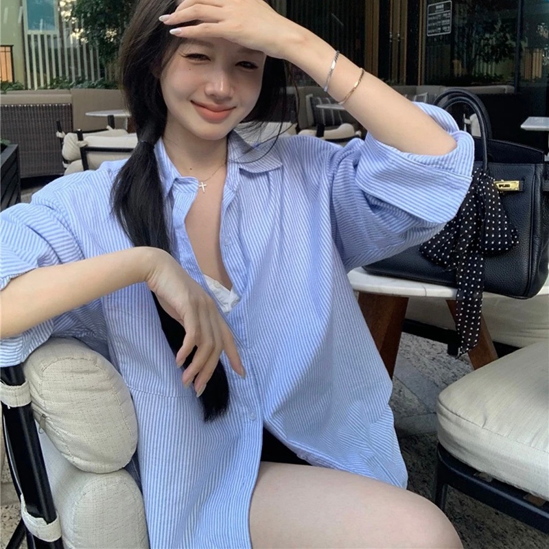 ส่งจากไทย✨เสื้อเชิ้ตผู้หญิง เสื้อเชิ้ตแขนยาว เสื้อเชิ้ตลายทางสีฟ้า ลำลองทรงหลวม แฟชั่นลำลองสไตล์เกาหลี #F062