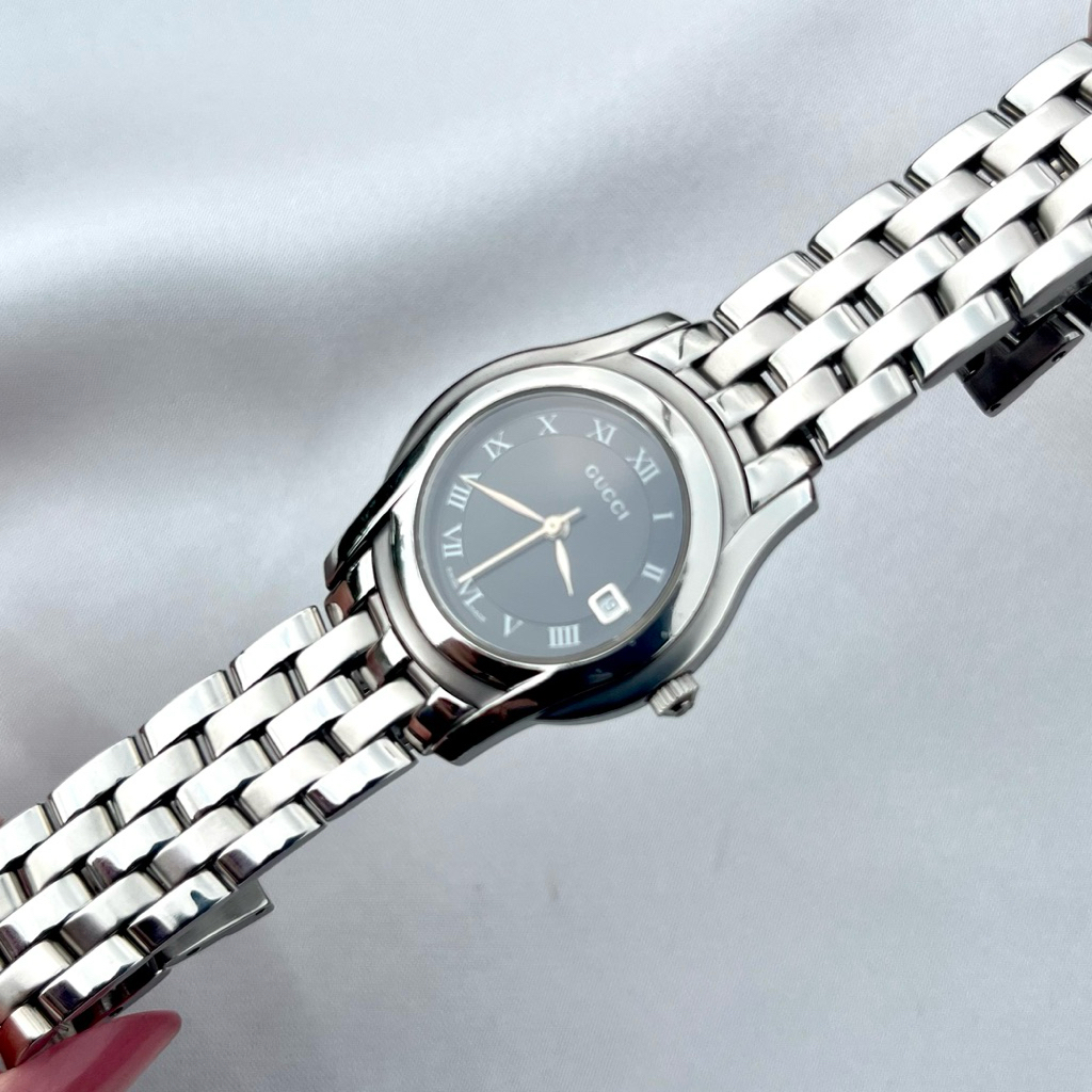 นาฬิกา Gucci 5500L พร้อมกล่องใบ สภาพสวยๆ