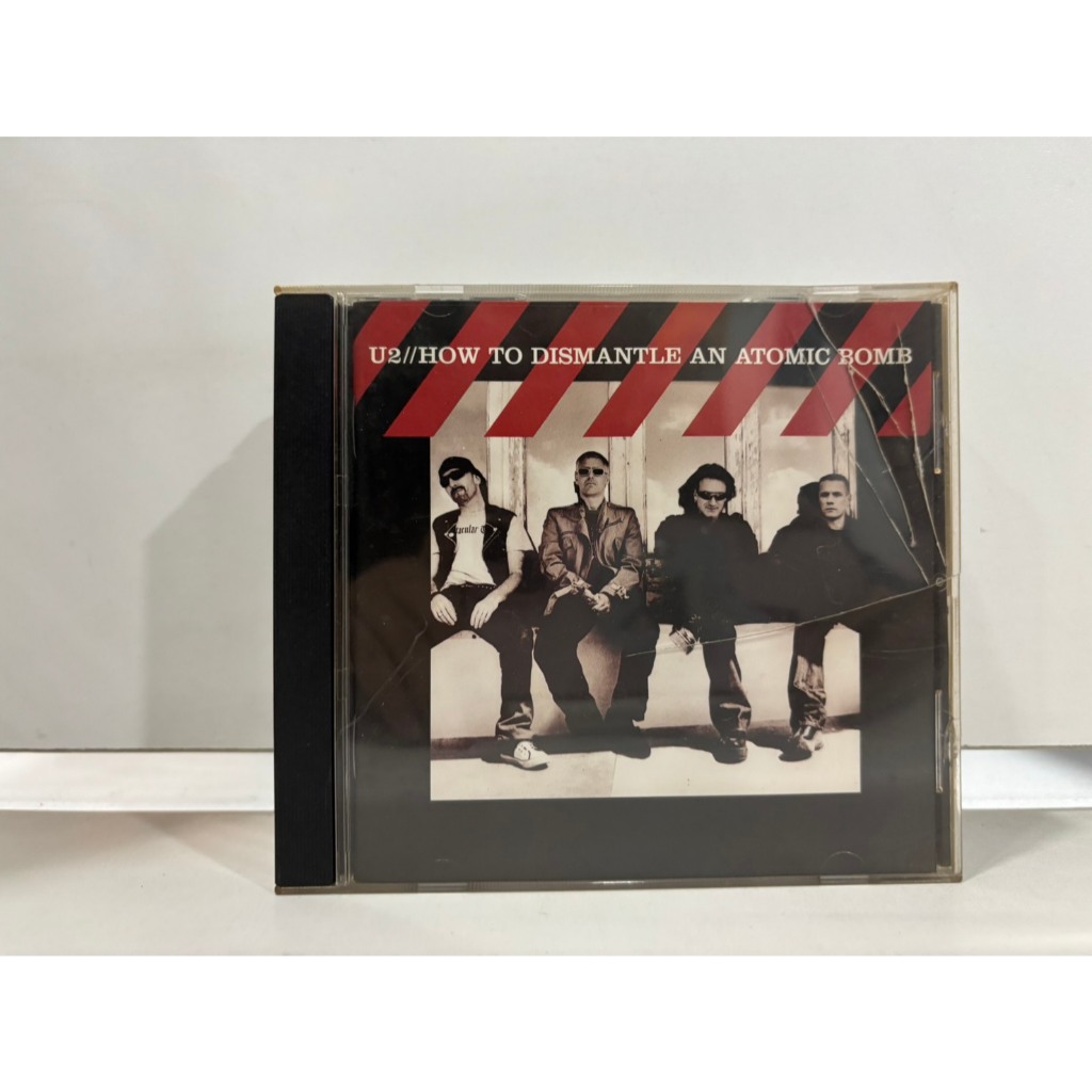 1 CD MUSIC  ซีดีเพลงสากล    U2//HOW TO DISMANTLE AN ATOMIC BOMB   (M5C27)