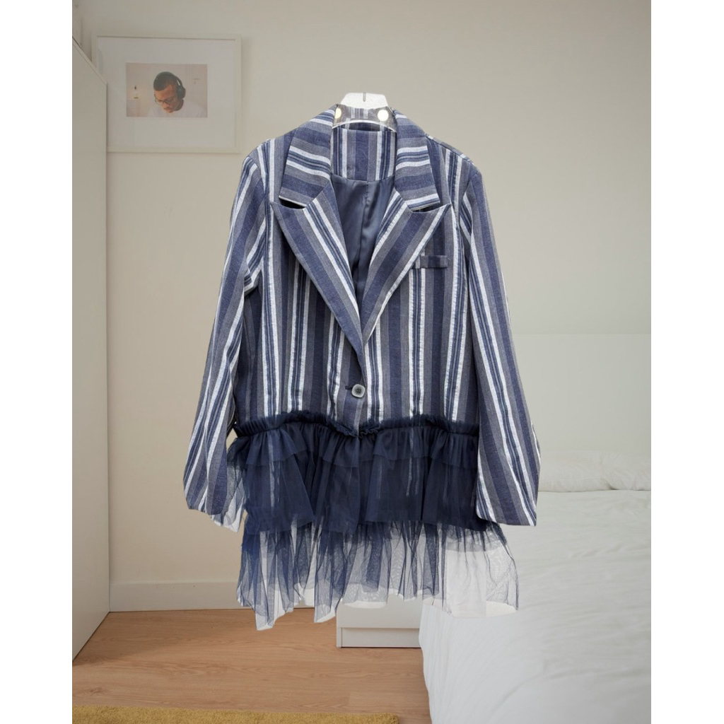 Blazer สูท ลายทาง แต่งชายระบาย