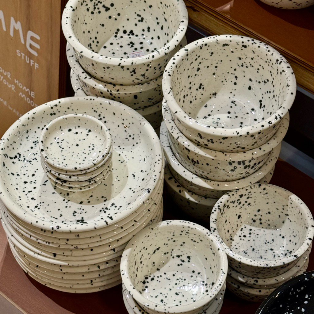 Hommestuff.store: Speckle Dust ลายจุด Speckle สุดคลาสสิก