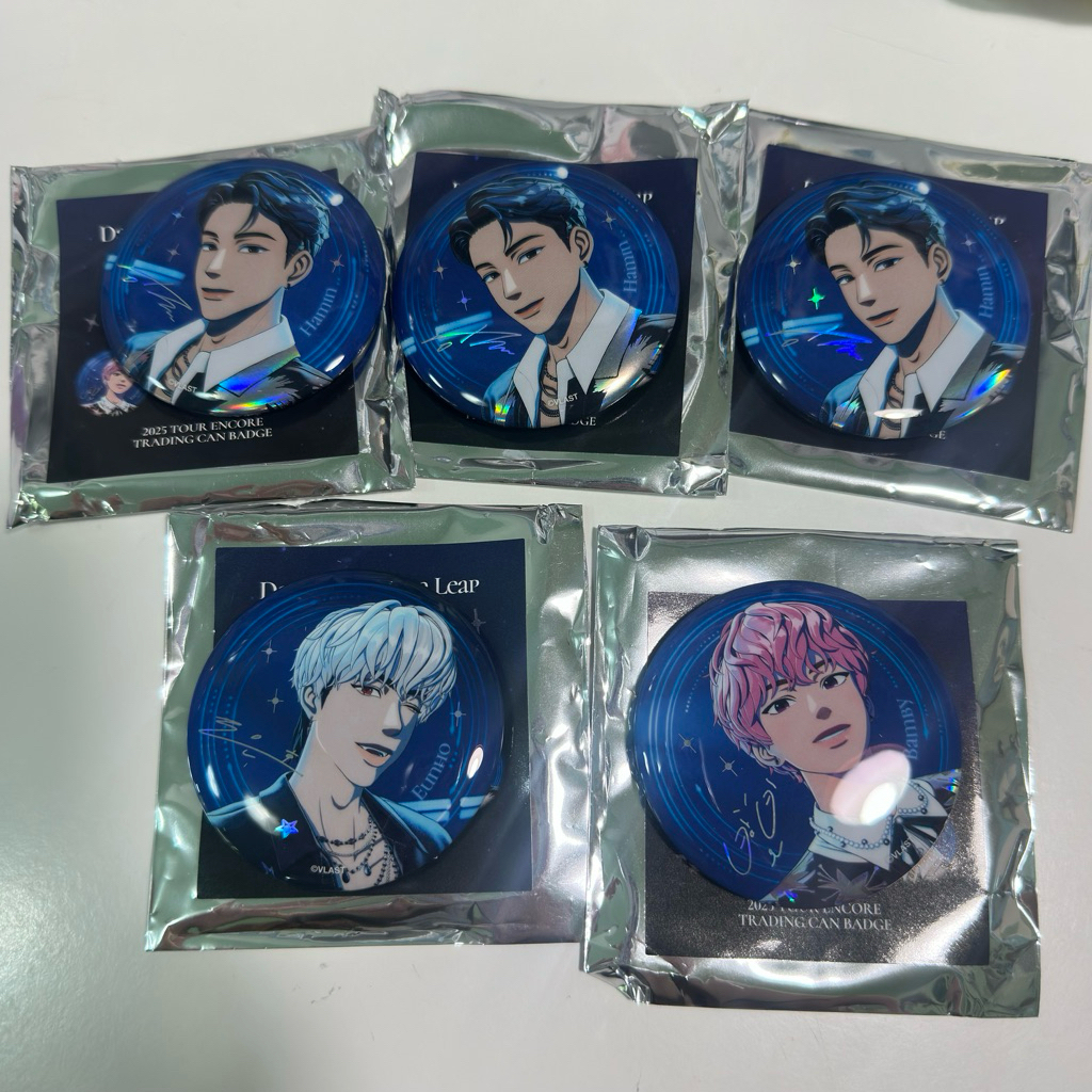 *พร้อมส่ง* เข็มกลัด PLAVE 2025 Tour Encore