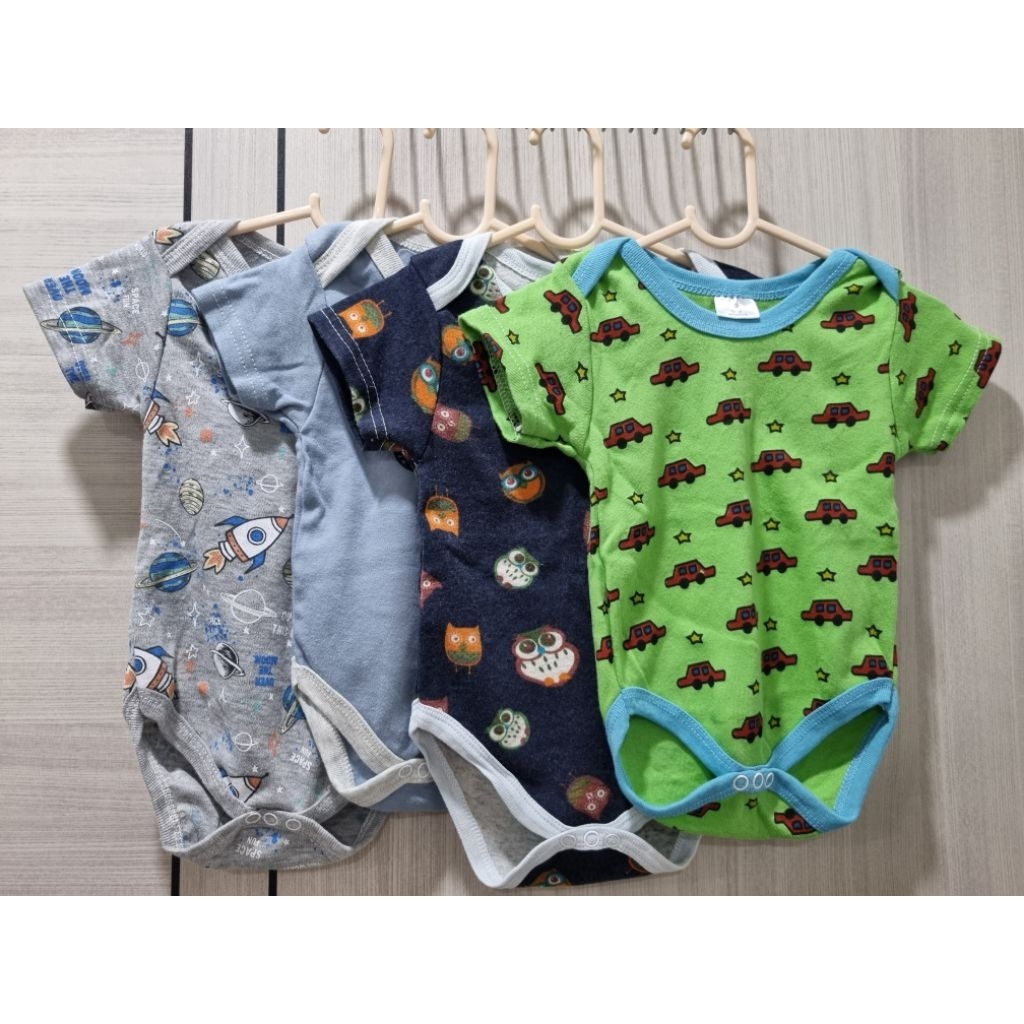 [ส่งต่อ] ชุดบอดี้สูทเด็กชาย เซ็ท 4 ชุด ไซส์ 6-9 month