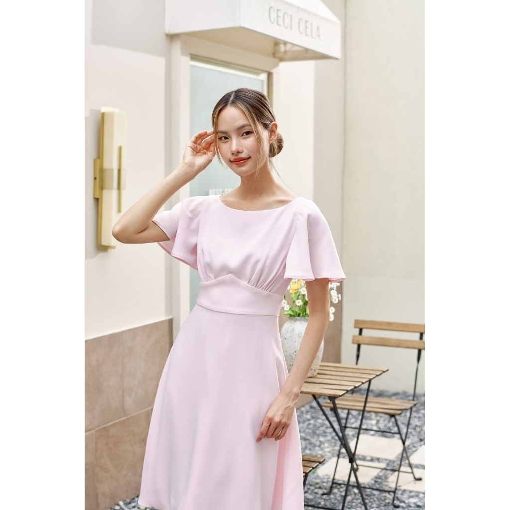 Ivory No.5 เดรสคอปาด แขนระบาย กระโปรงบาน รุ่น Romantic Dress
